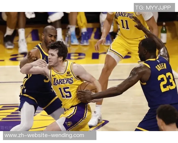 湖人热火G3激战正酣谁能在总决赛中占得先机